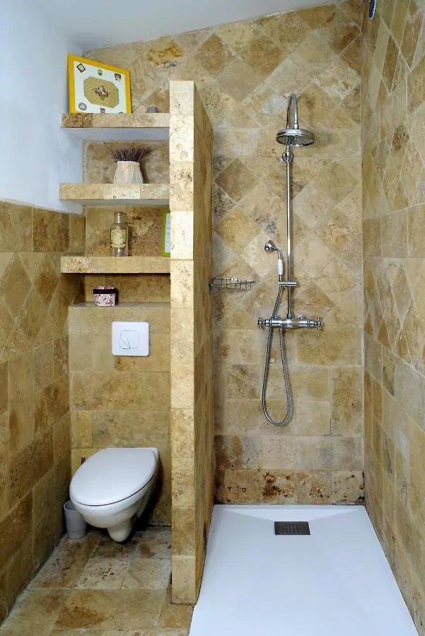 B&B Le Deffends De Redon Montbrun-les-Bains France