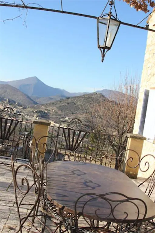 B&B Le Deffends De Redon Montbrun-les-Bains 3*,