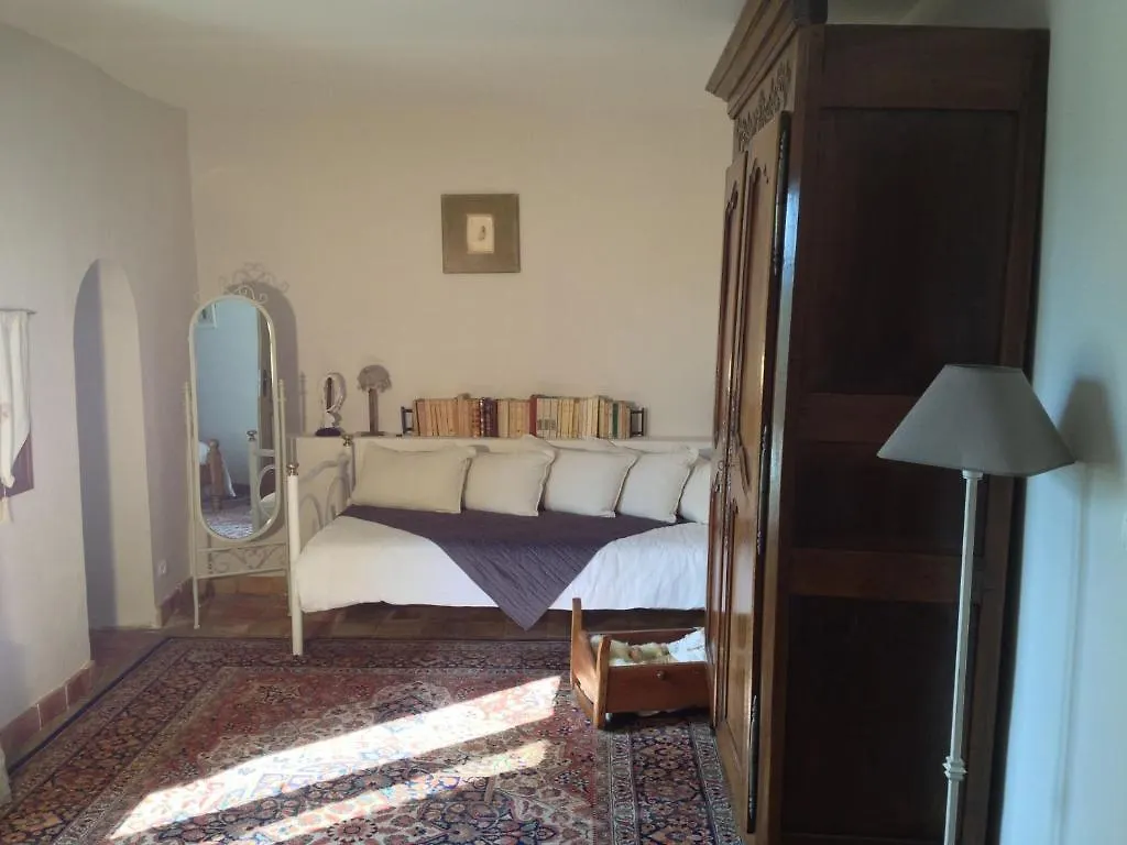 B&B Le Deffends De Redon Montbrun-les-Bains 3*,  France