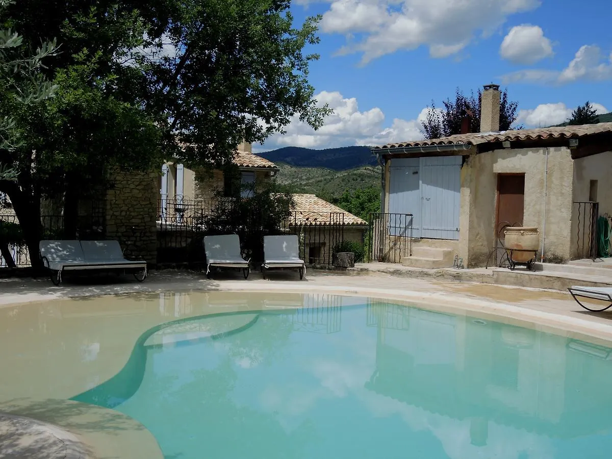 B&B Le Deffends De Redon Montbrun-les-Bains Bed & Breakfast